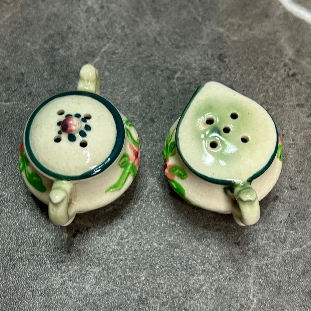 Vintage Japan Ceramic Salt and Pepper Shakers Sugar Creamer Floral Set SP916